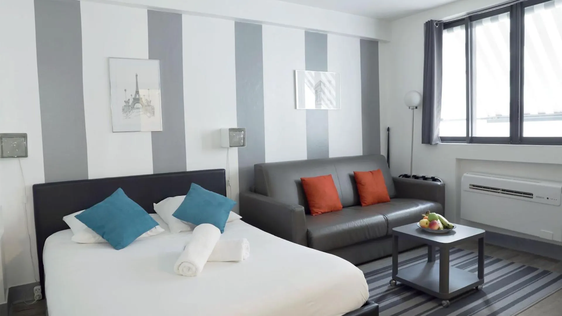 Arc De Triomphe & Trocadero Square - Cityapartmentstay Apartament Paryż